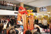 五行分析中国驻菲律宾大使与菲候任外长共同出席庆祝中菲建交50周年图片展